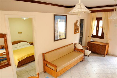 Kastro Hotel by null