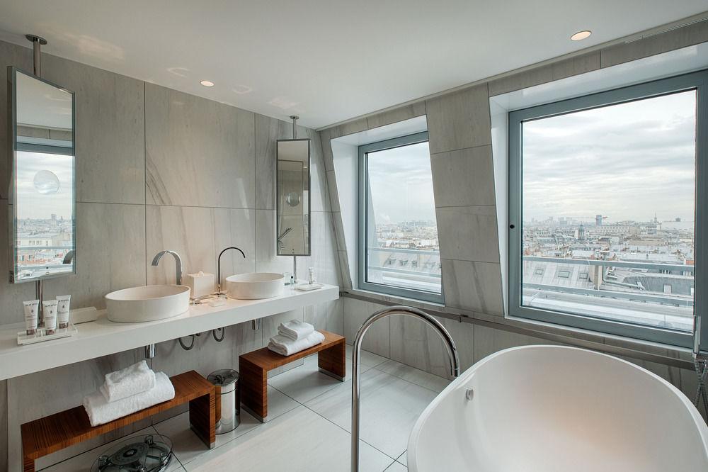 Hotel Renaissance Paris Republique Hotel