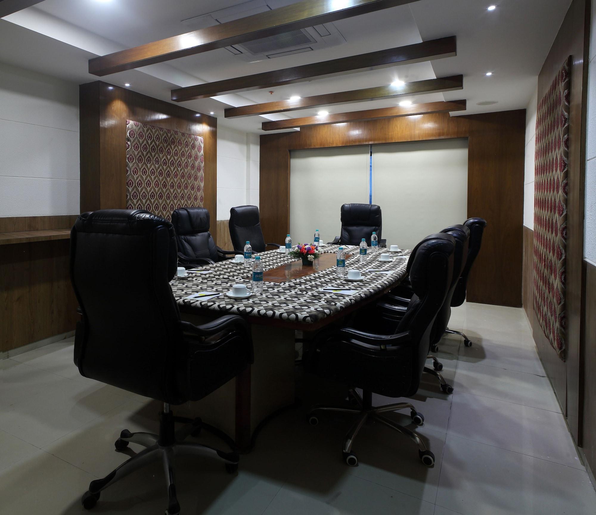 Sala de Reuniones Incredible One Hotel