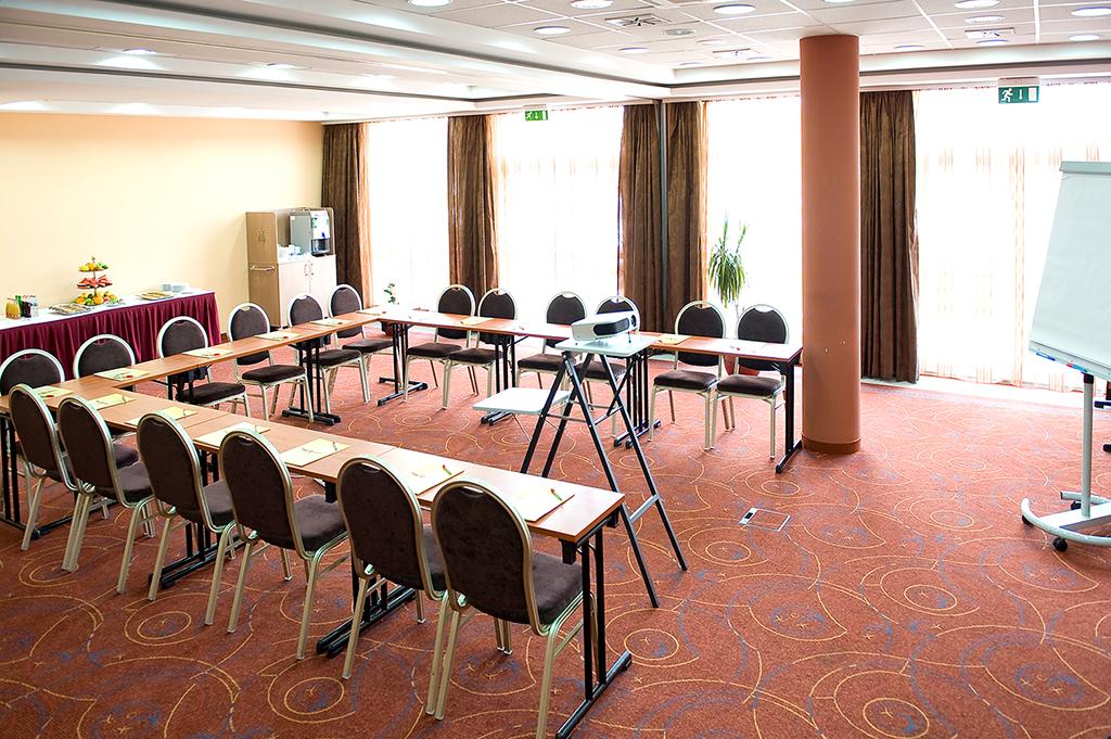 Centro de Negocios Airport Hotel Budapest