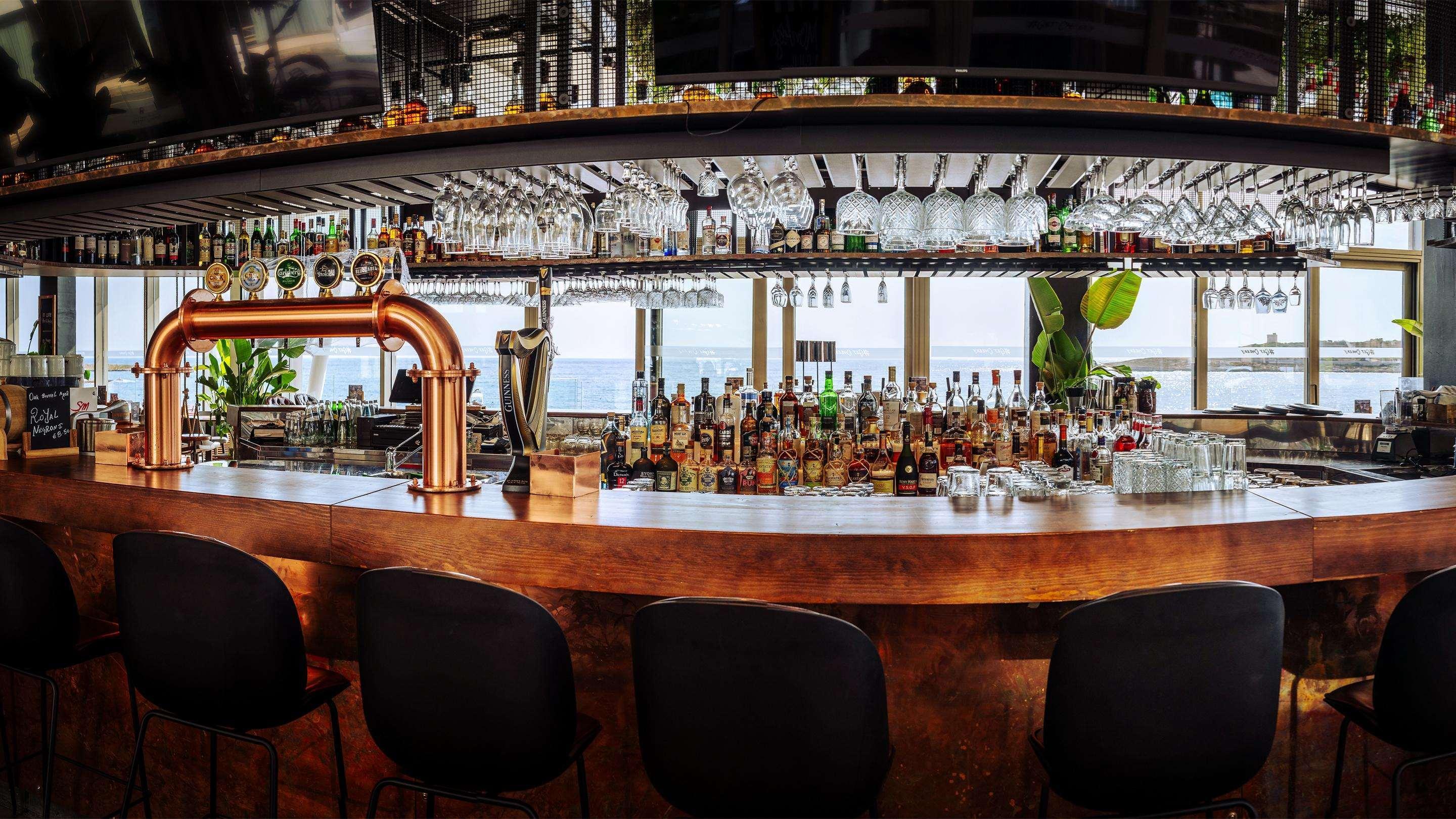 Bar/Salón AX ODYCY Hotel