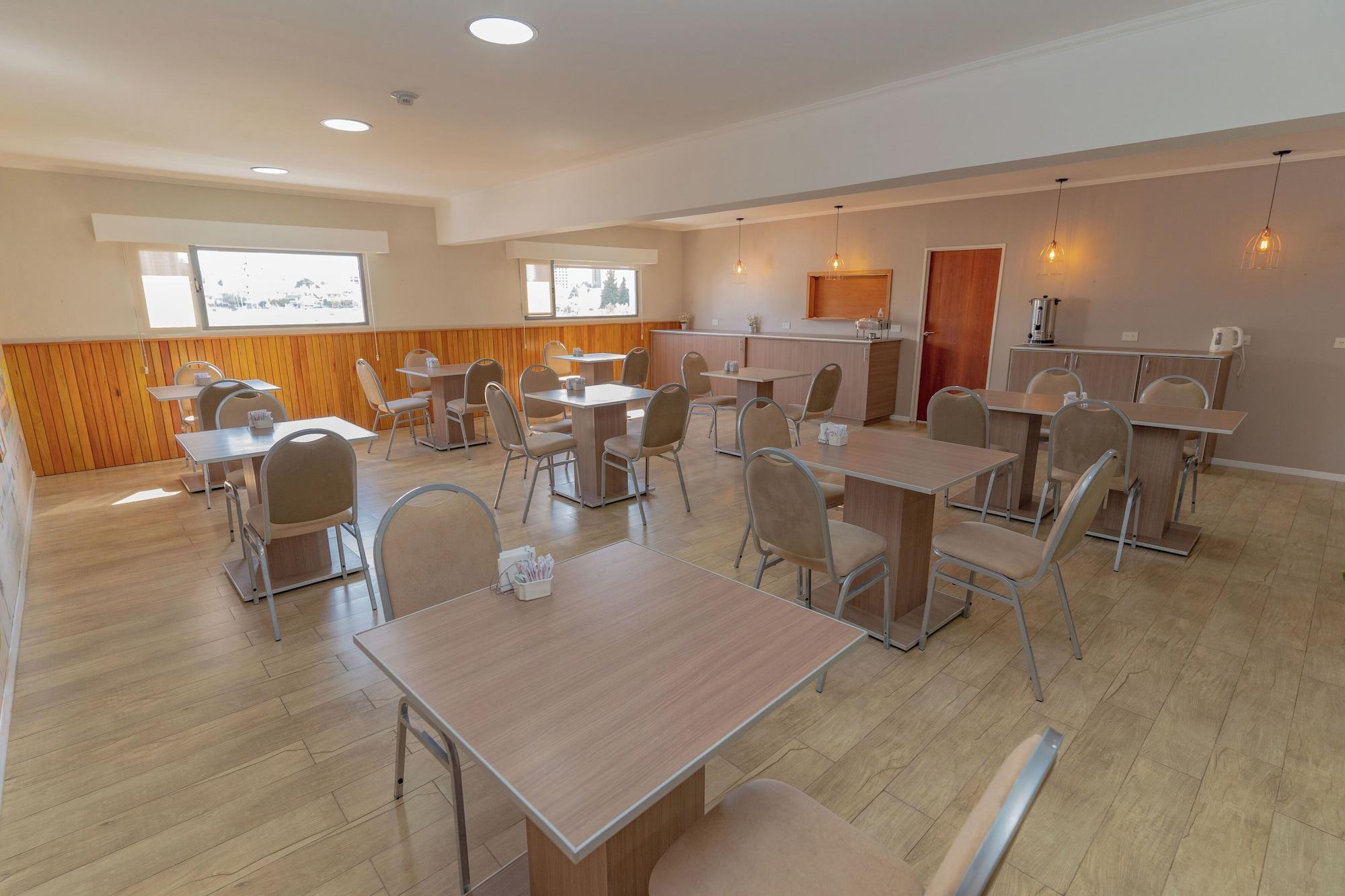 Bar/Salón Apart Hotel Rivadavia 815