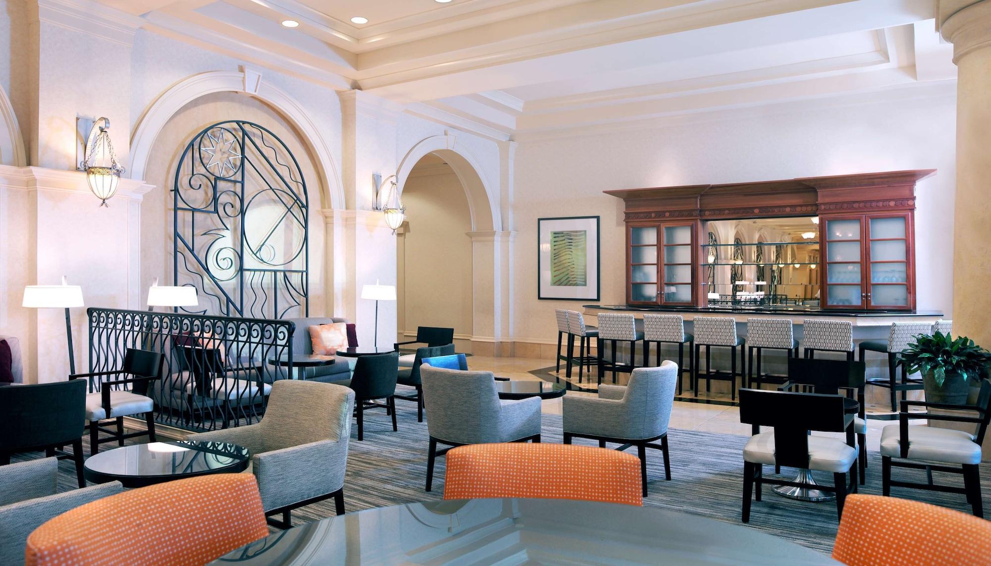 Vista Lobby Hilton Naples