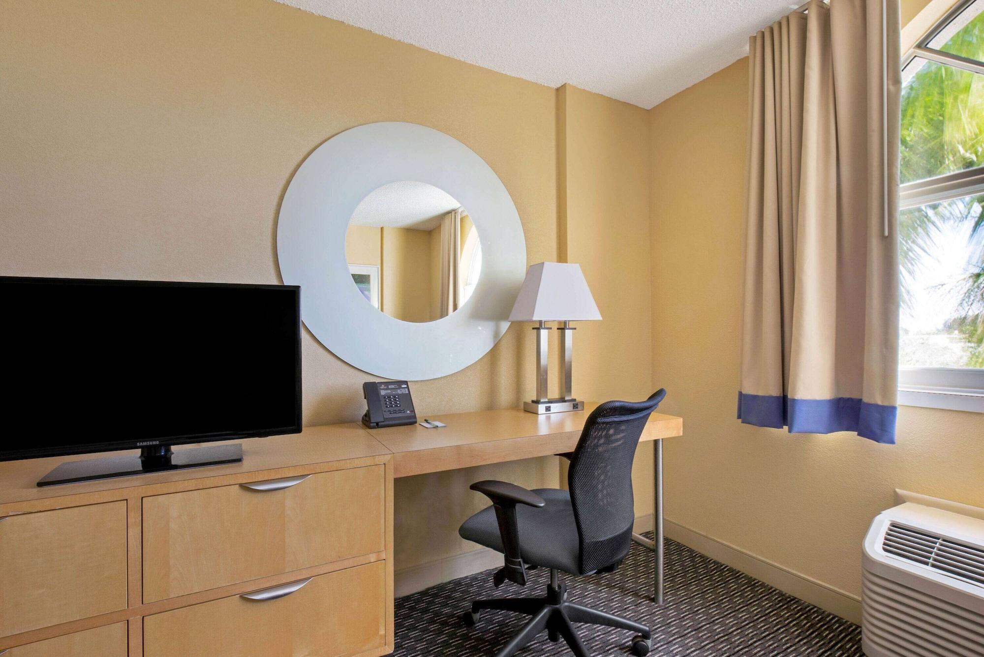 Habitación La Quinta Inn & Suites by Wyndham Sunrise