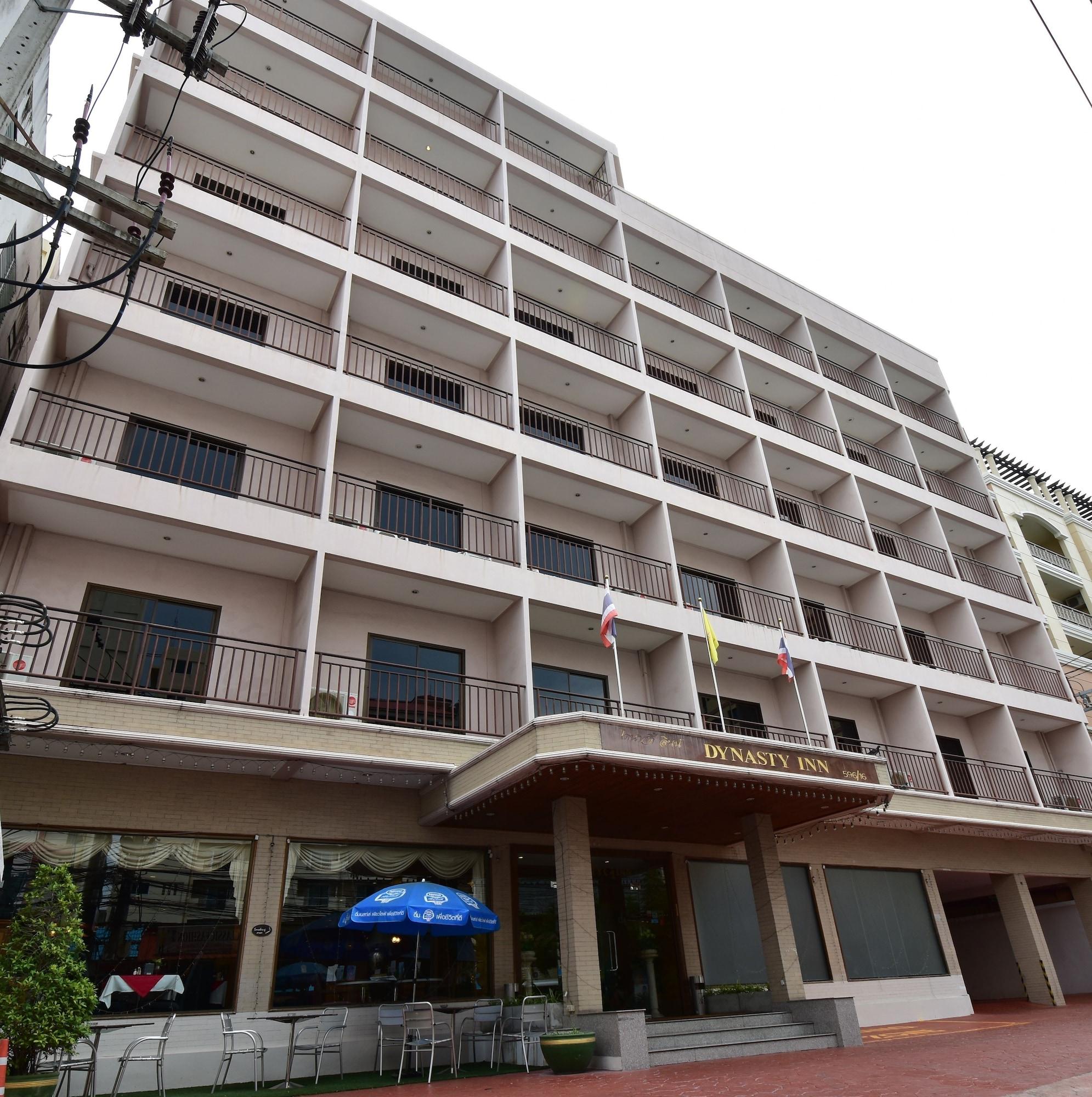 Vista Exterior Dynasty Inn Pattaya