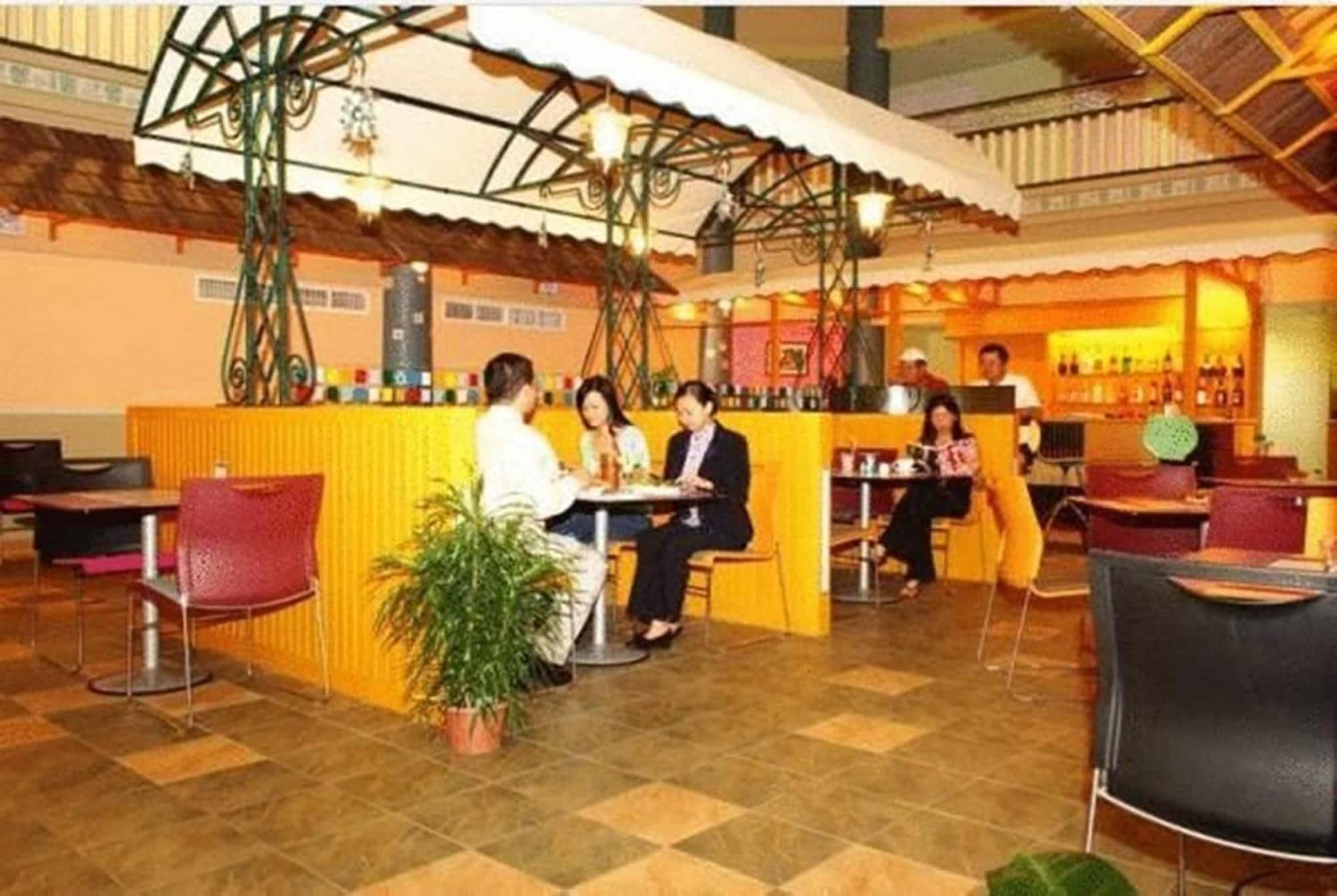 Restaurant Megah D'Aru Hotel