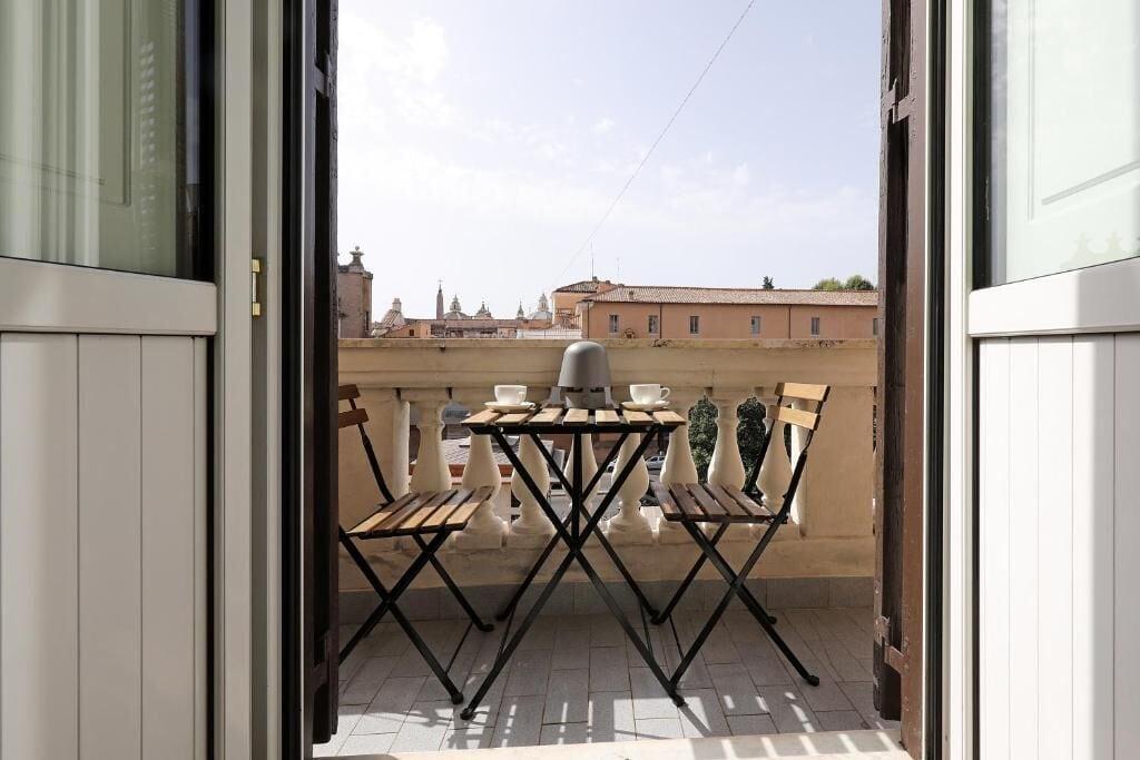Varios Plaza Suites Rome