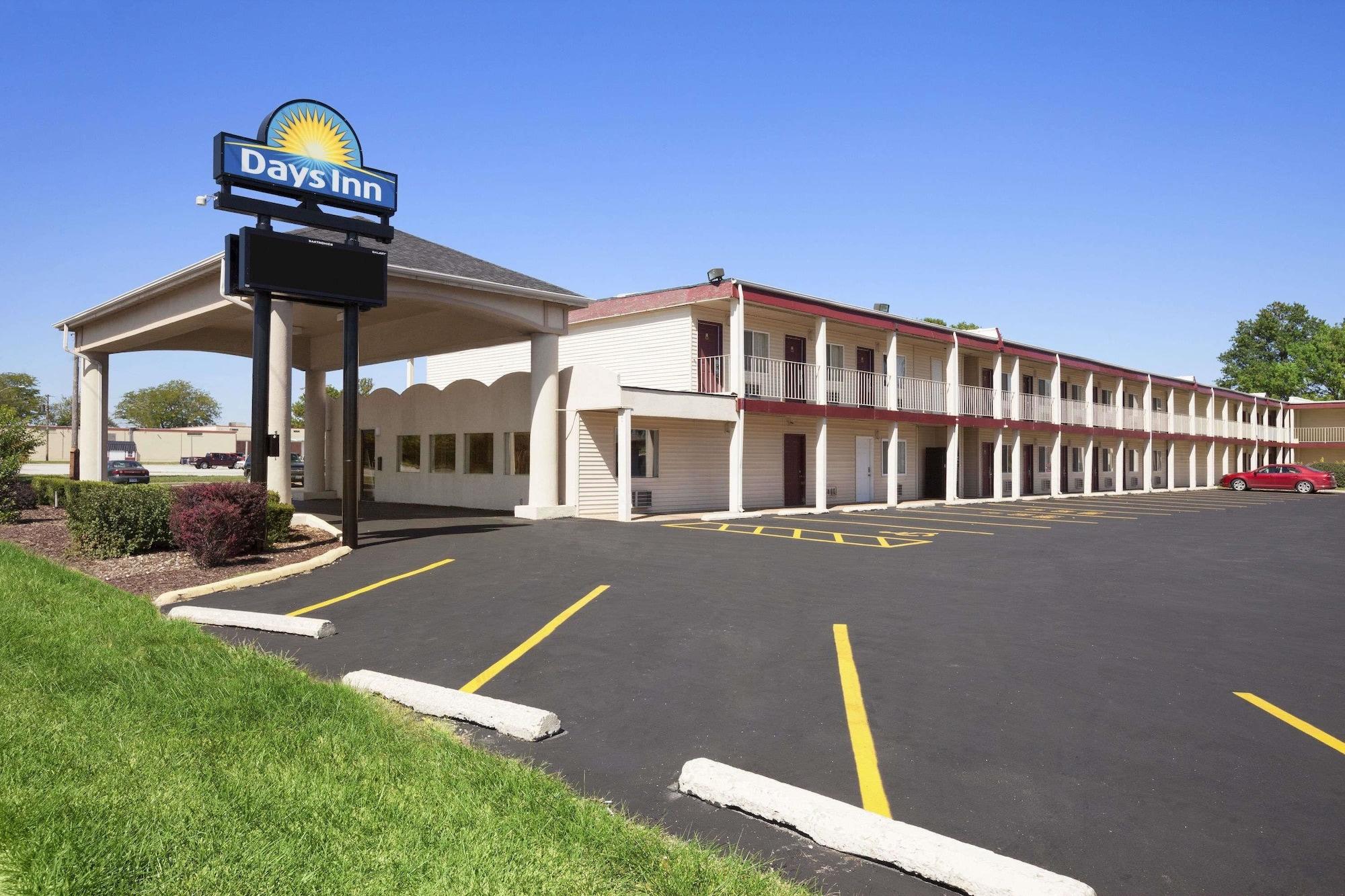 Vista Exterior Days Inn by Wyndham Champaign/Urbana
