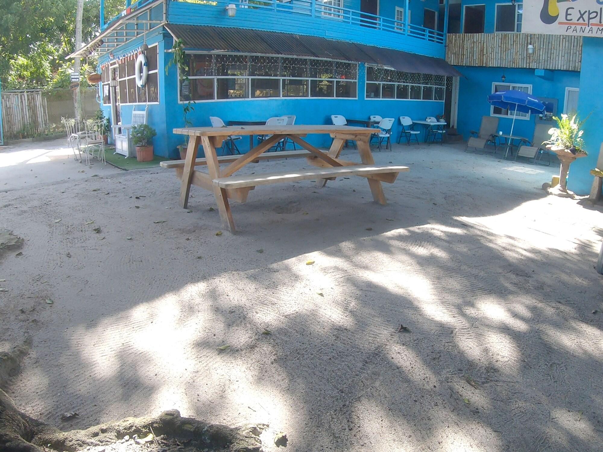 Vista Exterior Hostal Corotu