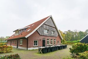 Alquiler Vacacional - Luxury Farmhouse Near Forest in Dinkelland
