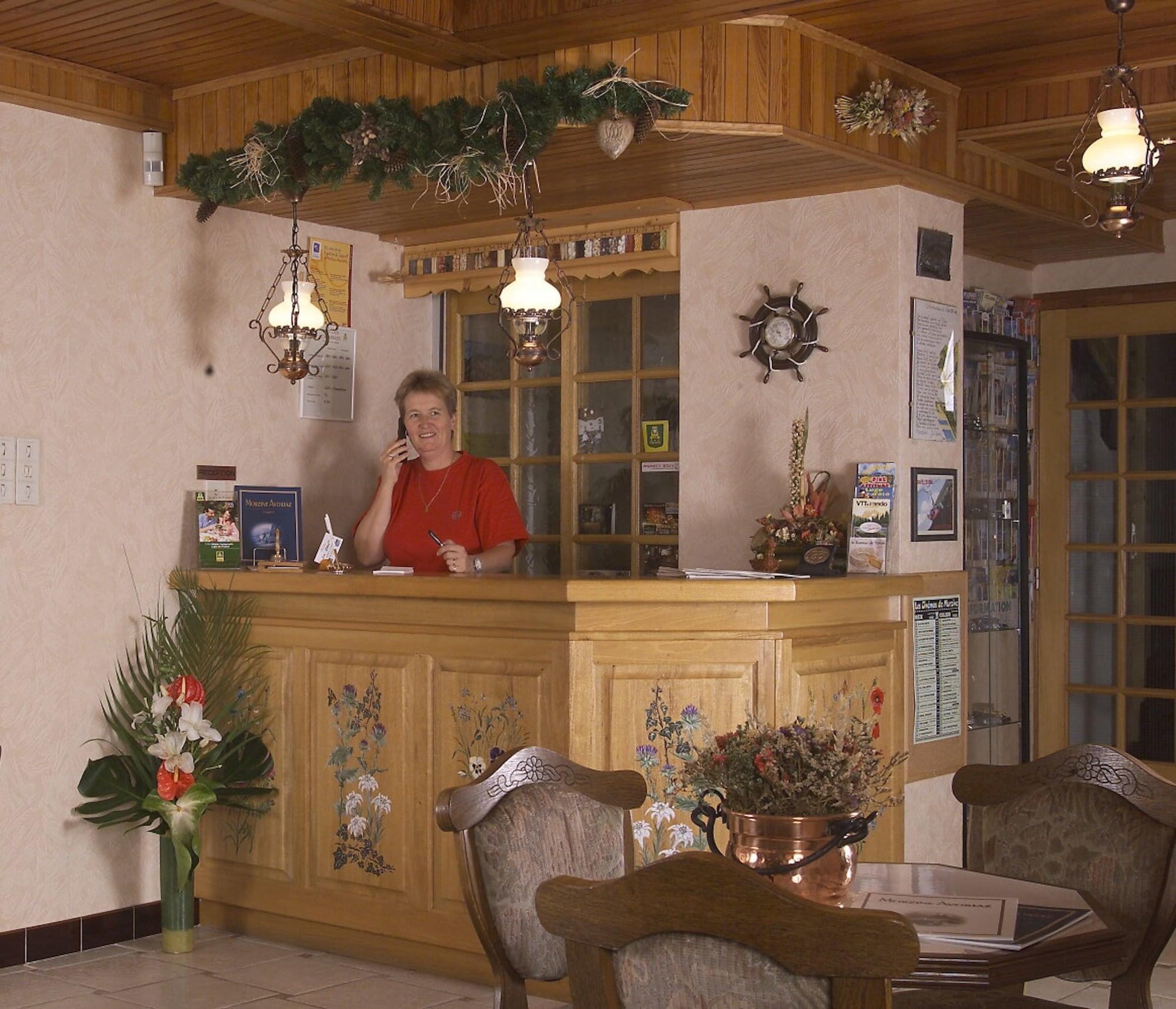 Vista Lobby Hôtel Loisirs Les Côtes, Résidence et Chalets