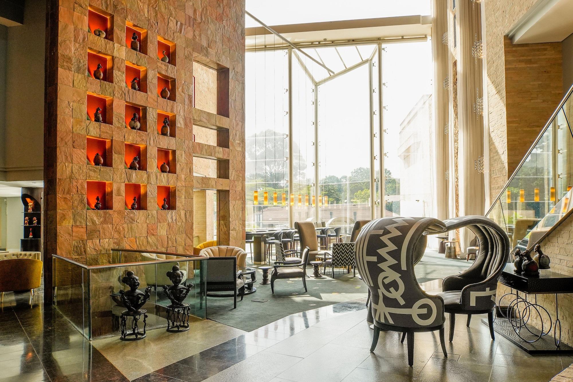 Vista Lobby Tribe Hotel