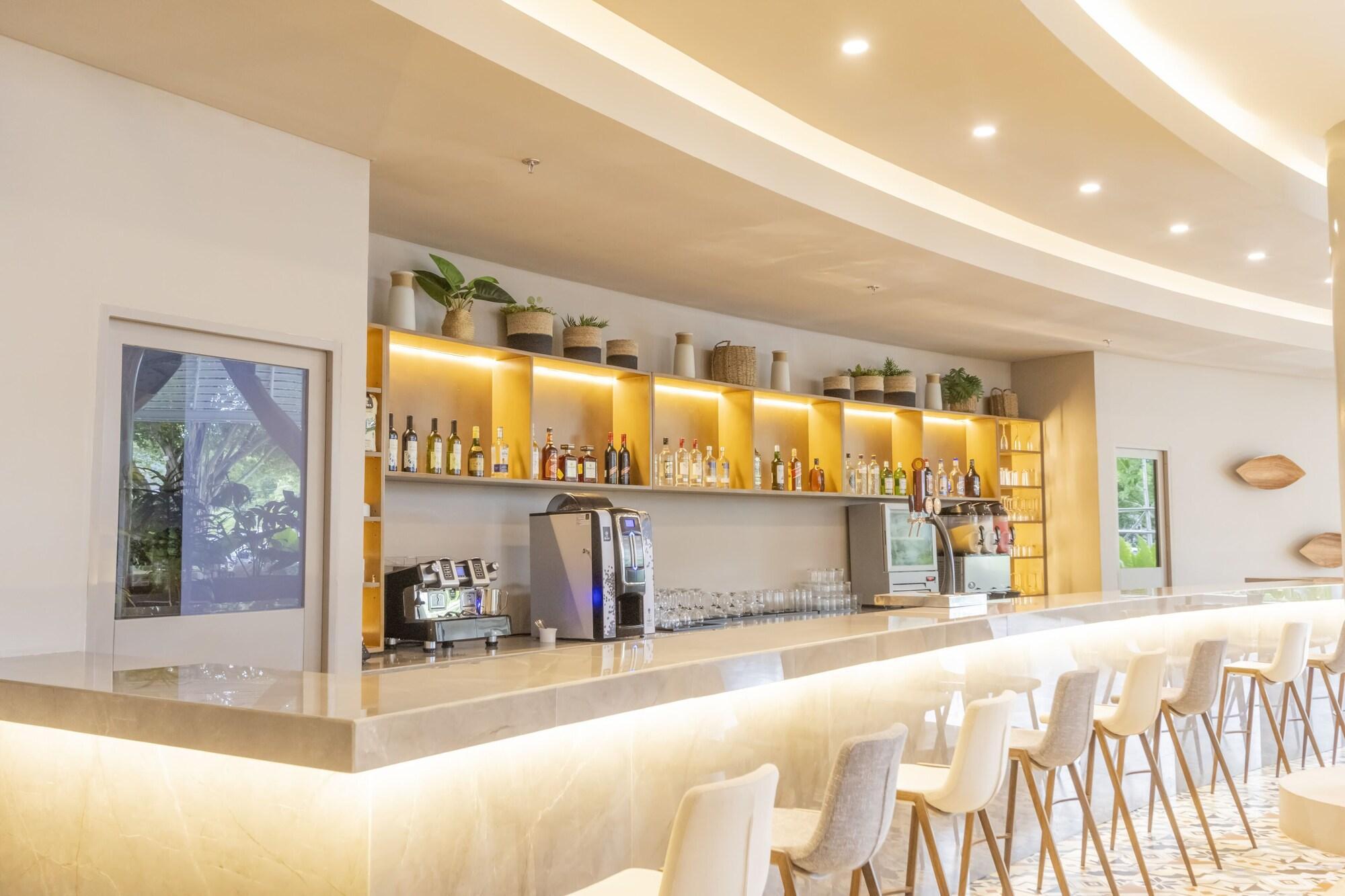 Bar/Salón Grand Sirenis San Andres