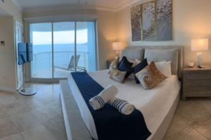 Alquiler Vacacional - A stunning Ocean Front Condo! Luxury 3-bedroom, 3-Bath, 3 balcony! St. Maarten!