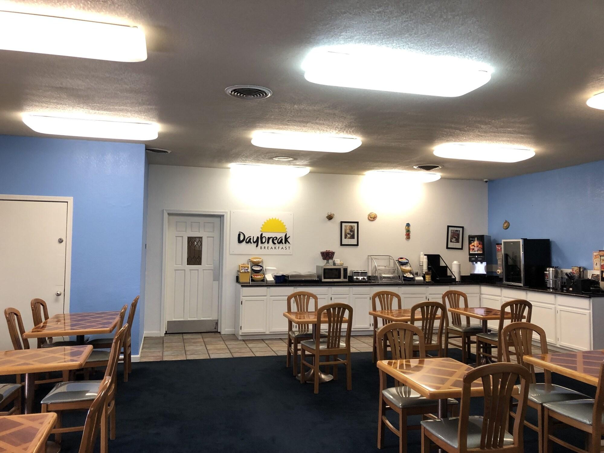 Bar/Salón Days Inn by Wyndham Roswell