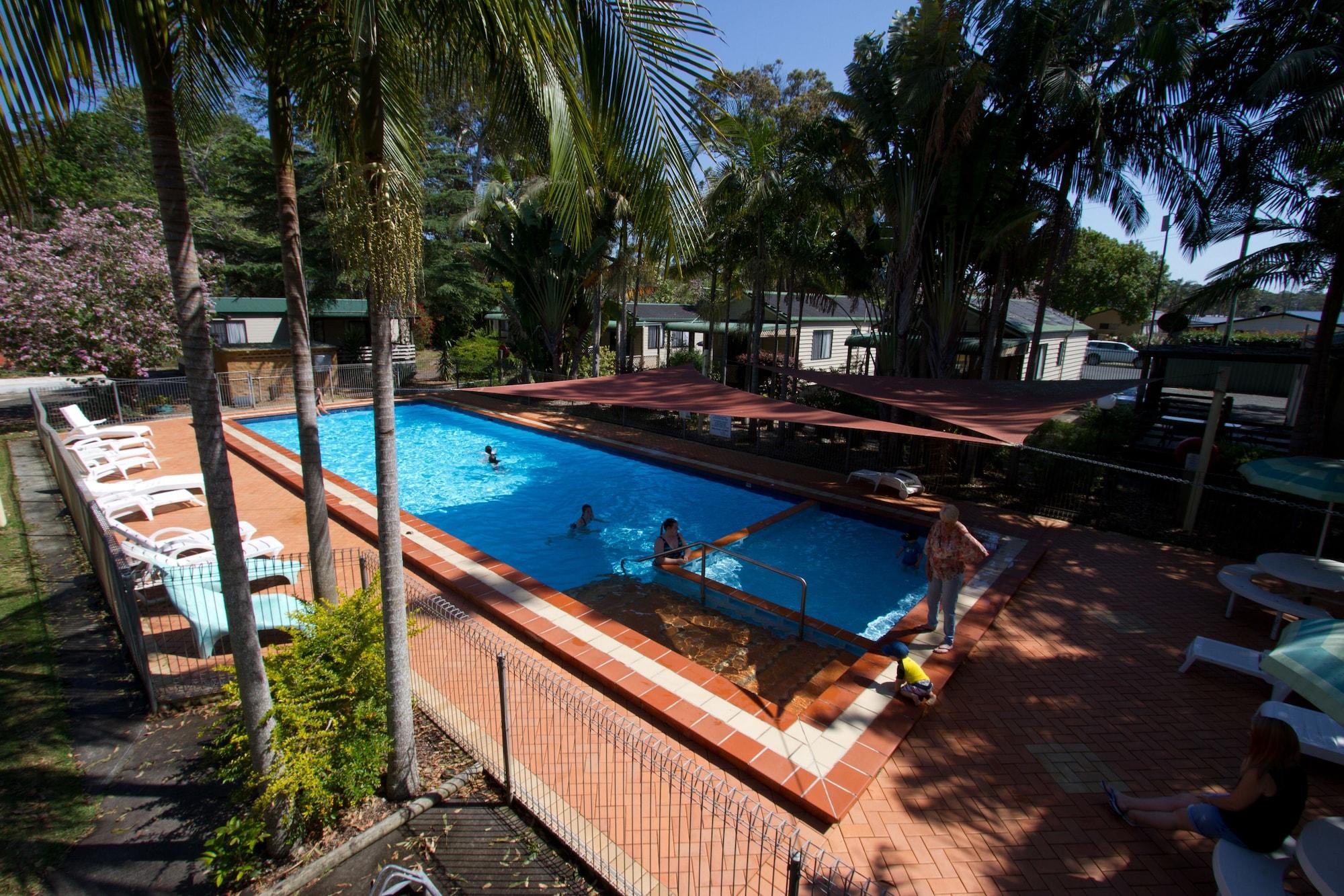 Varios Twin Dolphins Holiday Park