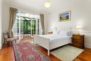 Vacation Rental - Elvira Rose A Mid Century Garden Sanctuary