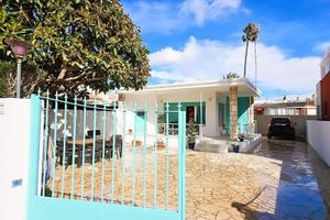 Alquiler Vacacional - Family-friendly chalet located 2 minutes from the beach. (Private parking)