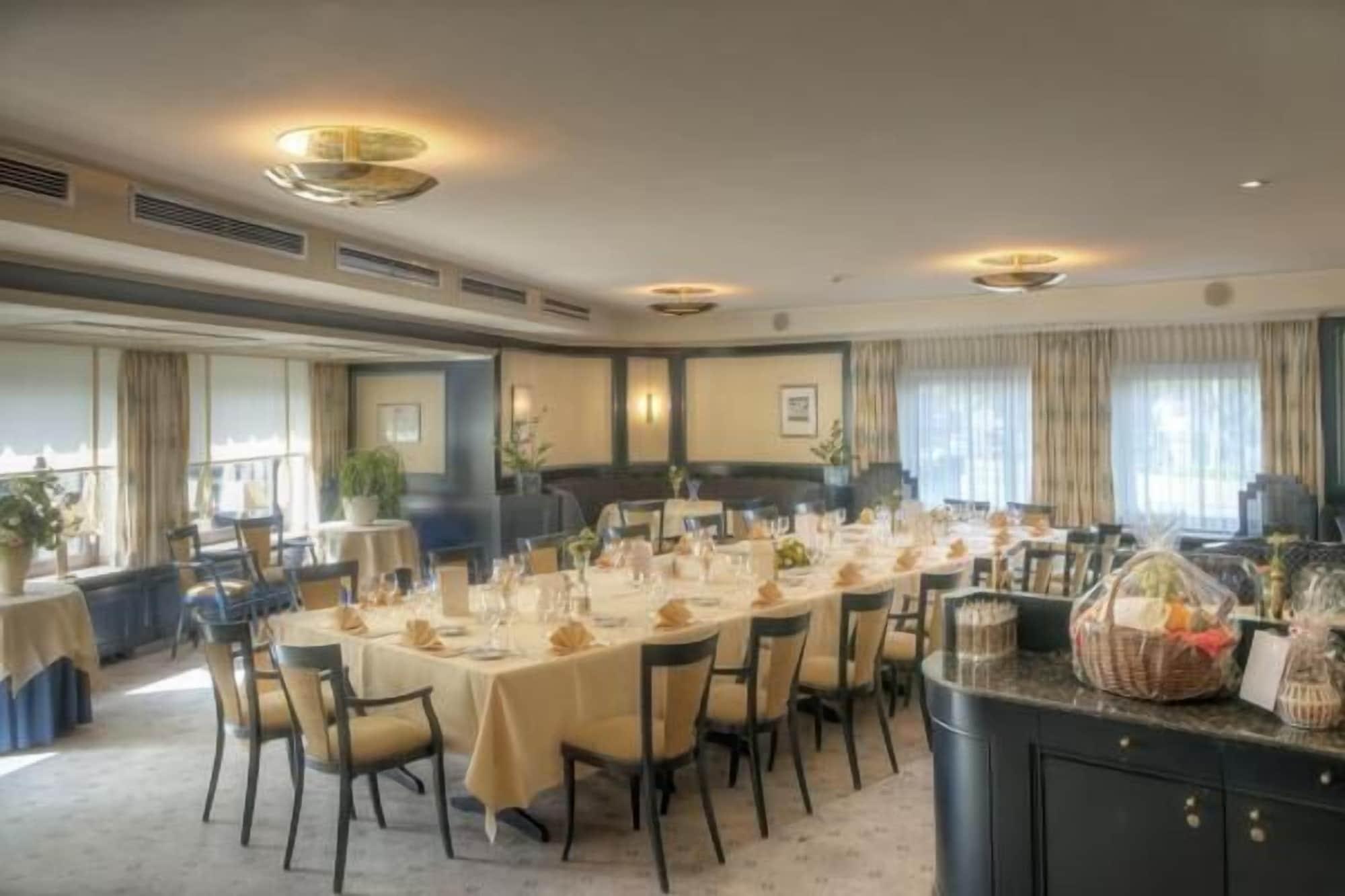 Salón de Baile Hotel Ambassador Bosten