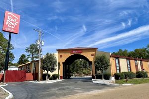 Alojamiento - Red Roof Inn & Suites Jackson - Richland
