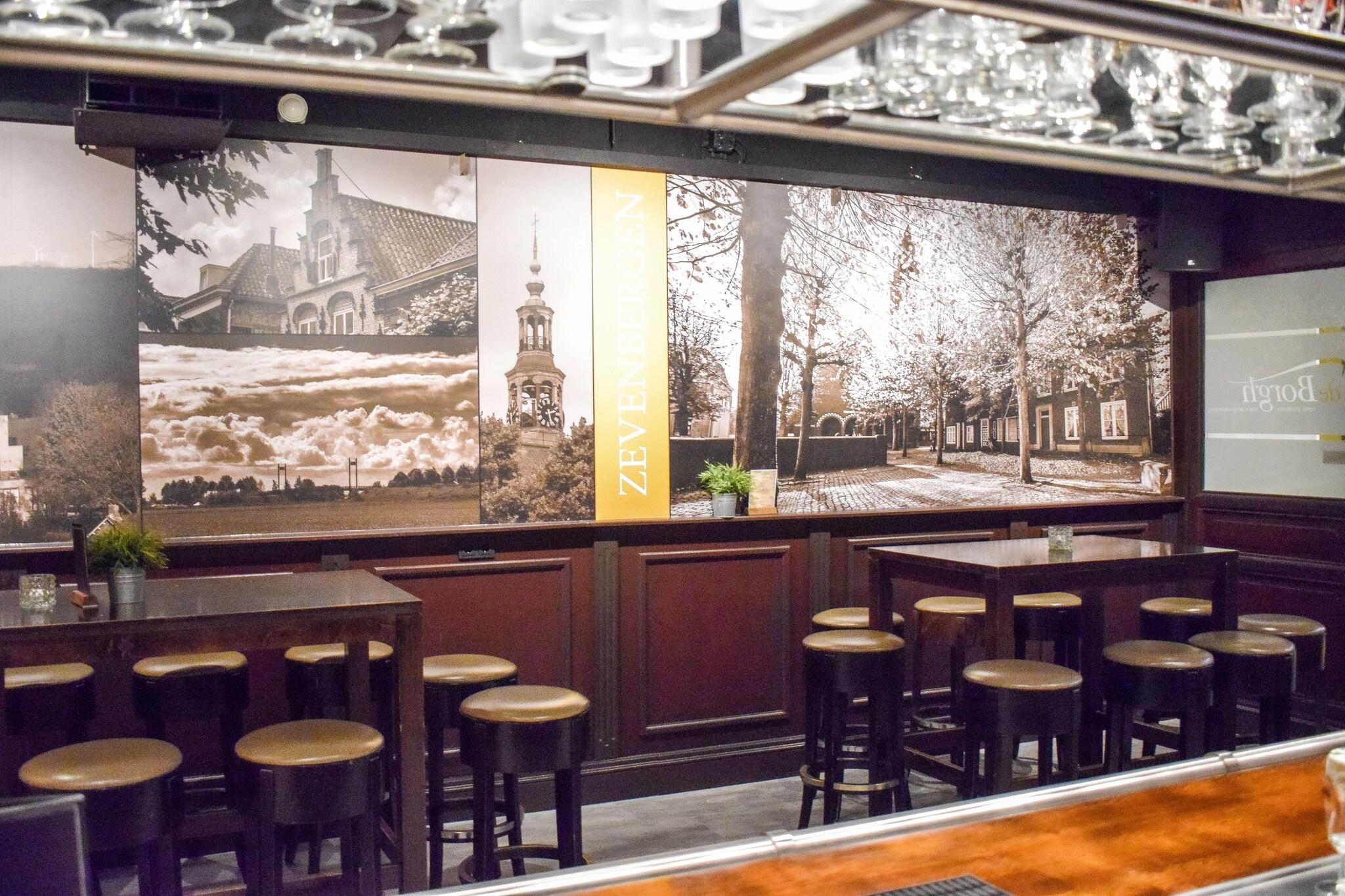 Bar/Salón Hotel de Borgh
