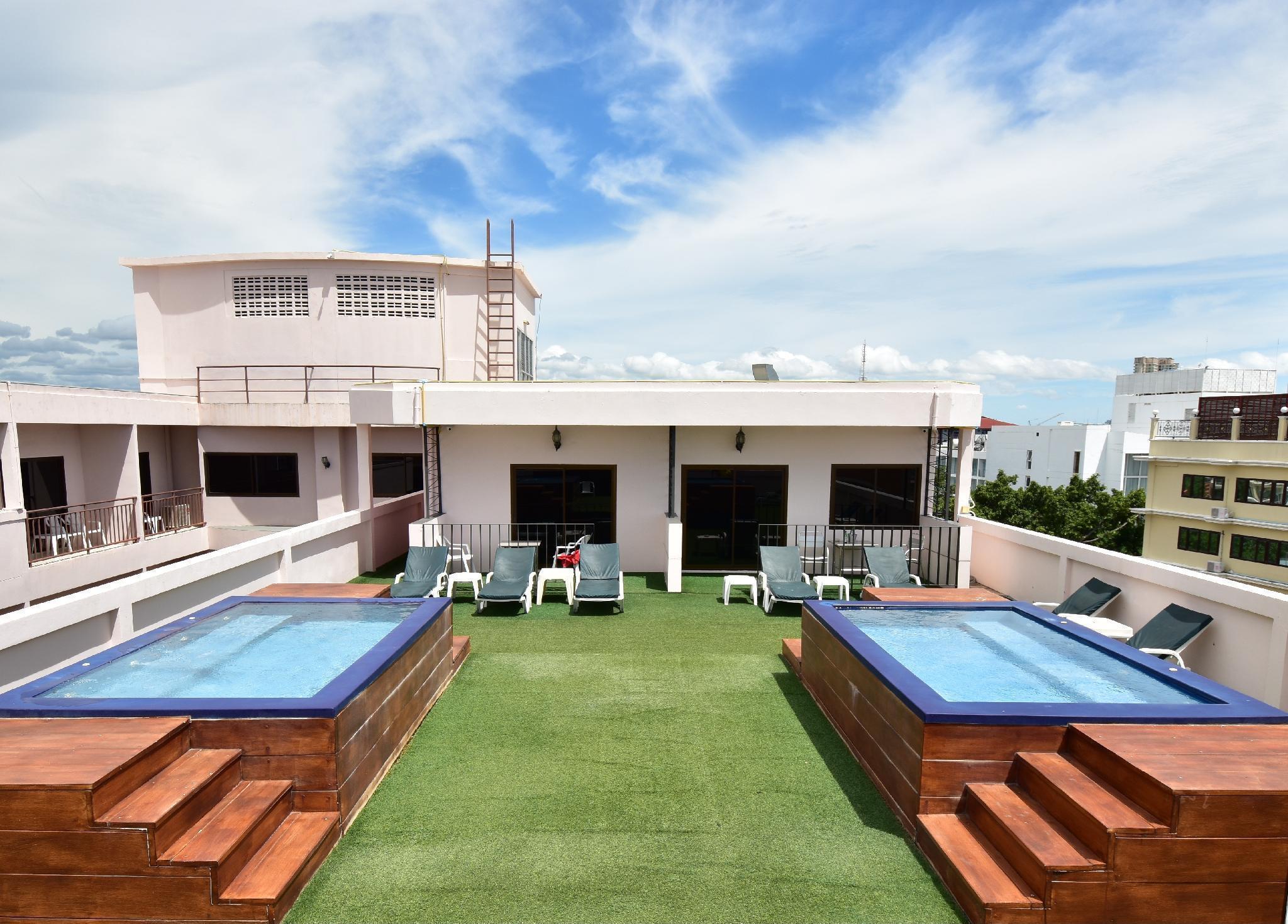 Vista Piscina Dynasty Inn Pattaya