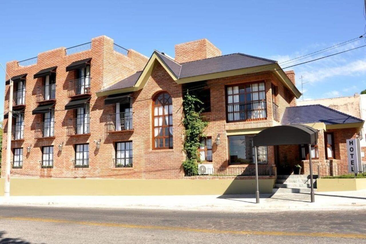 Vista Exterior Hotel Colonia 18