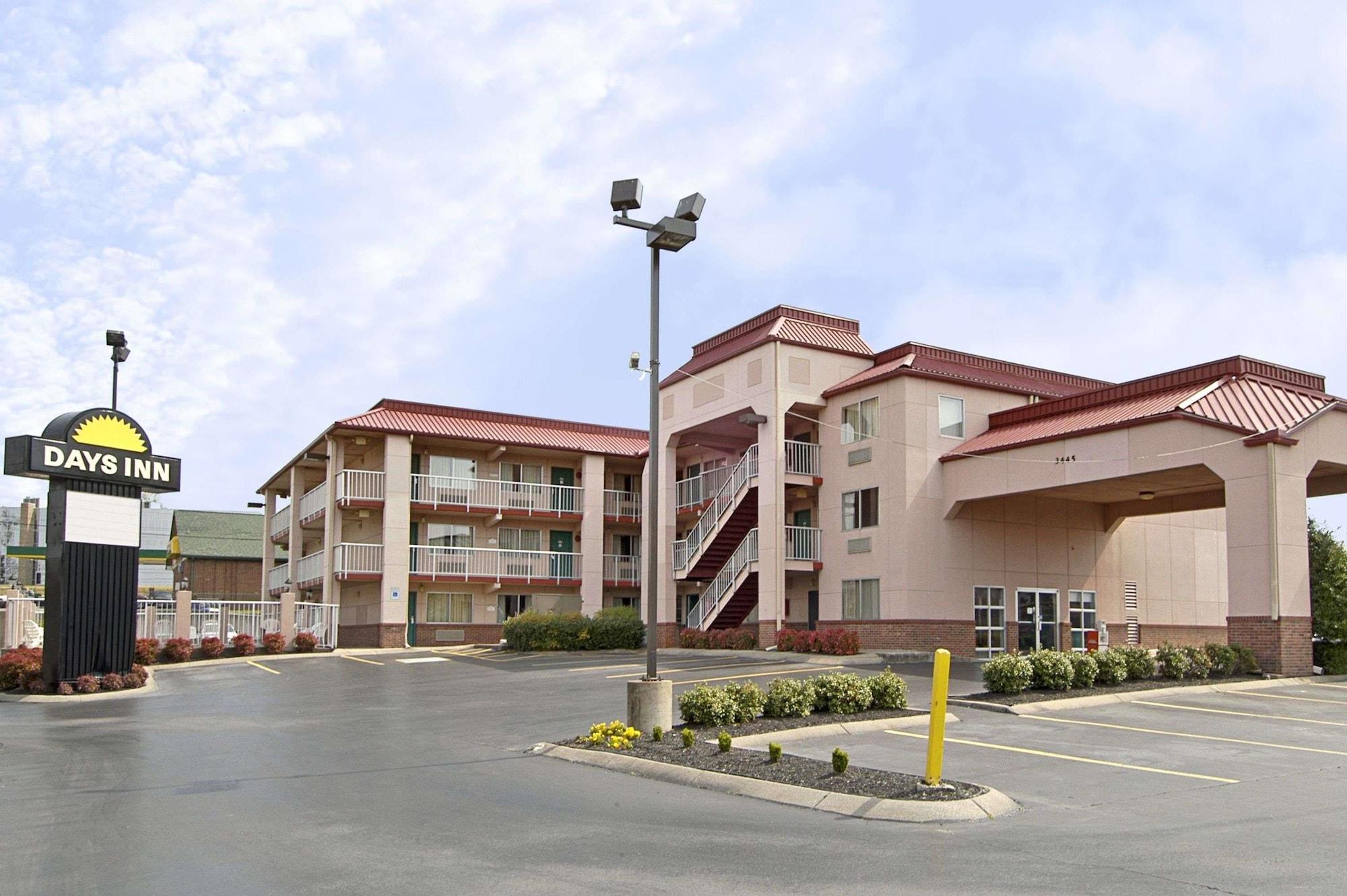 Varios Days Inn by Wyndham Nashville Airport