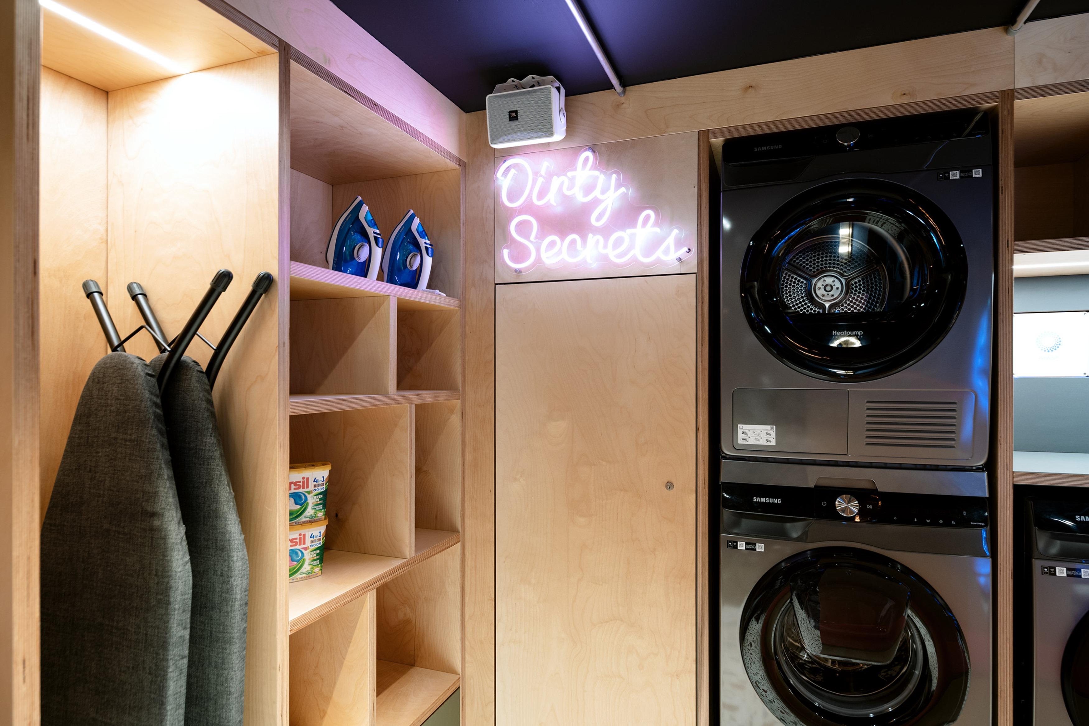 Vista Lobby The Lubo - self check-in