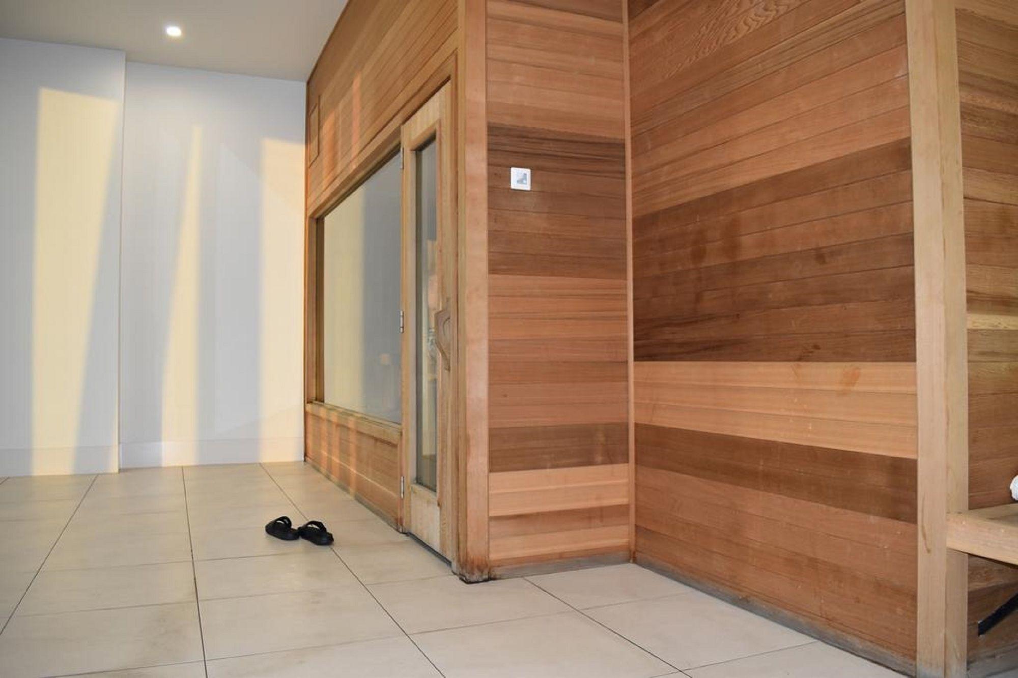 Spa Melbourne SkyHigh Apartments