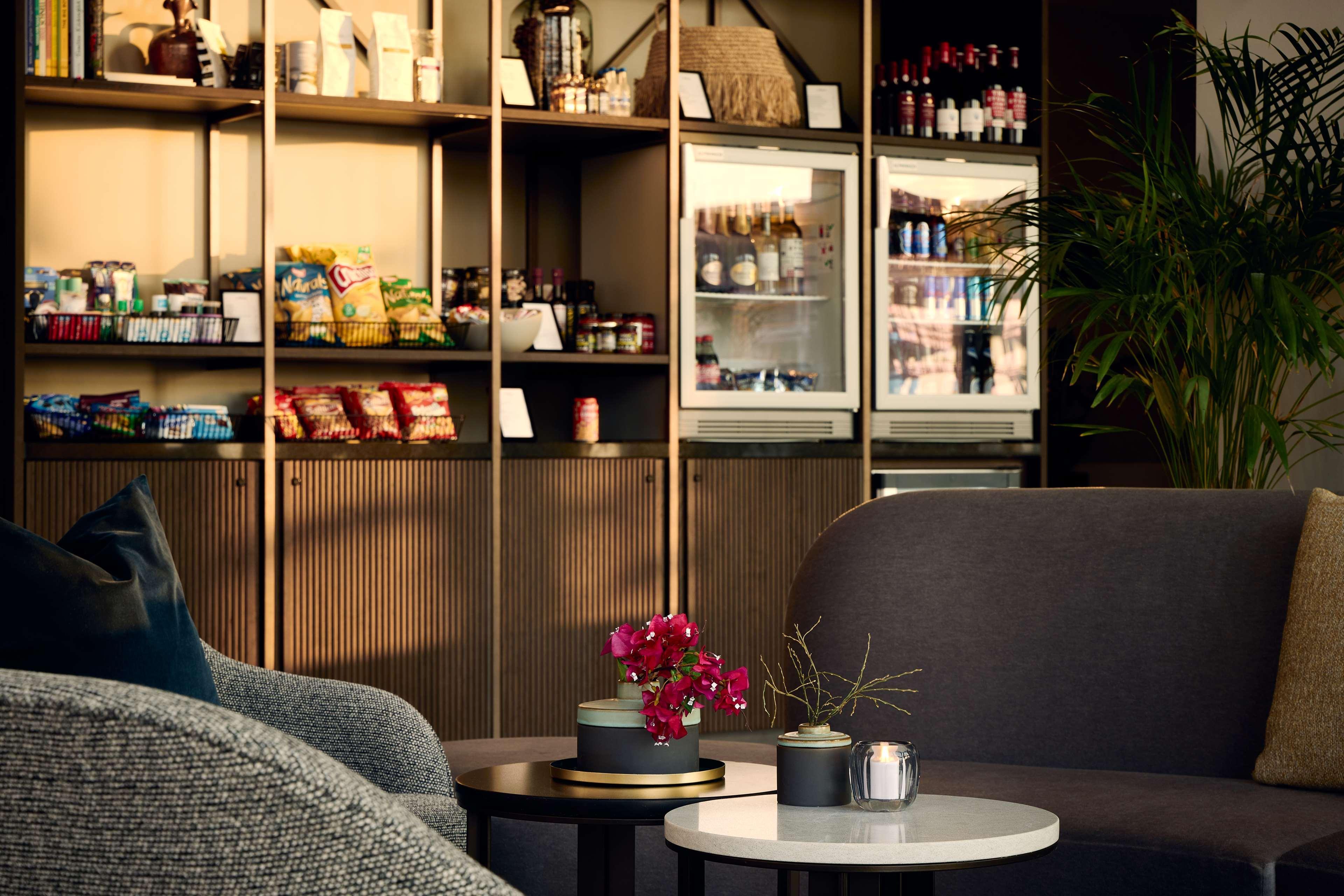 Vista Lobby Adina Apartment Hotel Munich