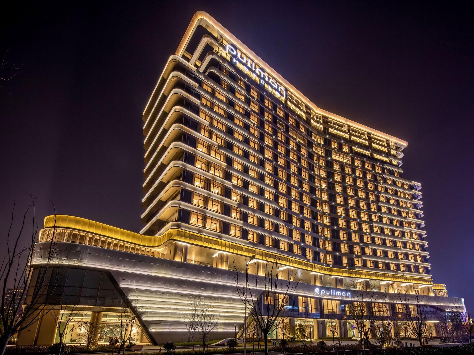 Vista Exterior Pullman Suzhou Taicang