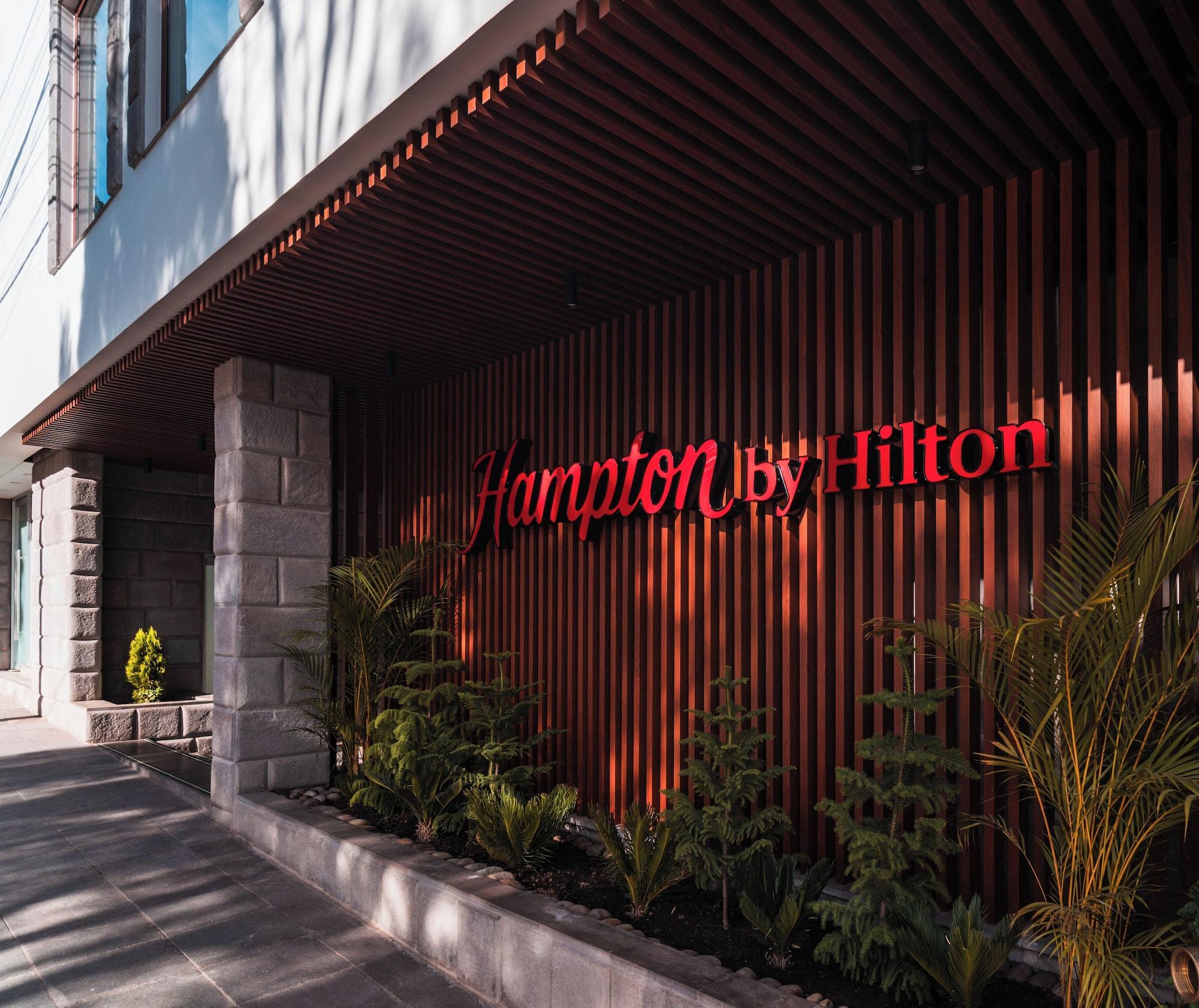 Vista Exterior Hampton By Hilton Cusco