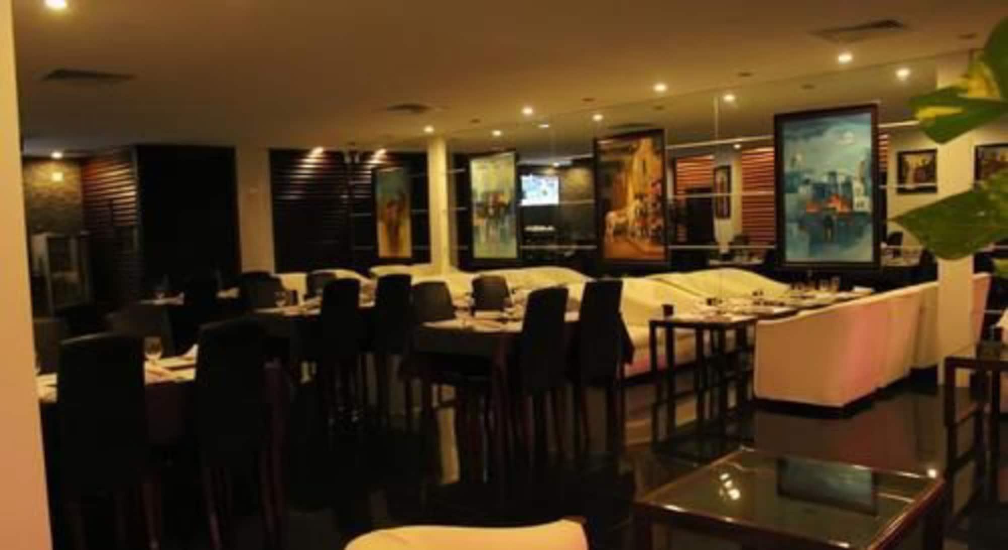 Bar/Salón Serai Boutique Hotel