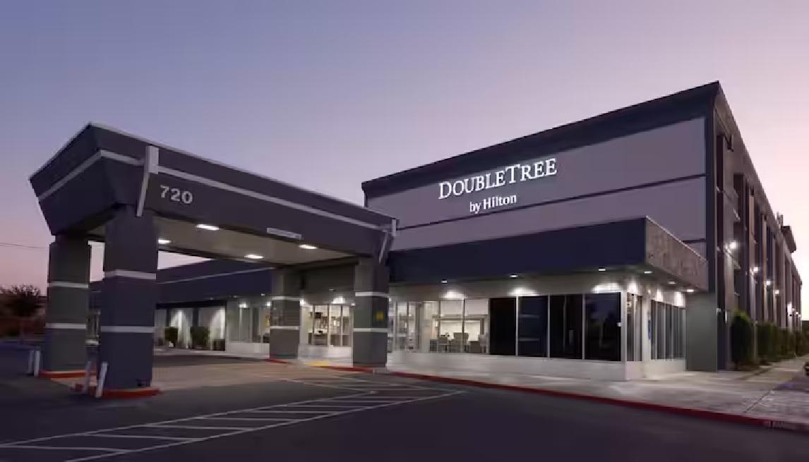 Vista Exterior DoubleTree by Hilton Livermore, CA
