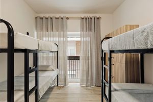 Alojamiento - Roquerol Hostal Gracia