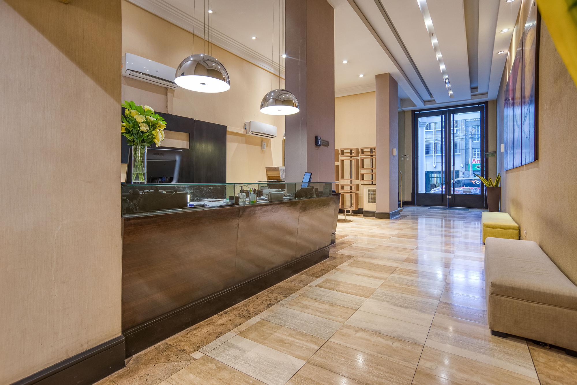 Vista Lobby Premium Tower Suites