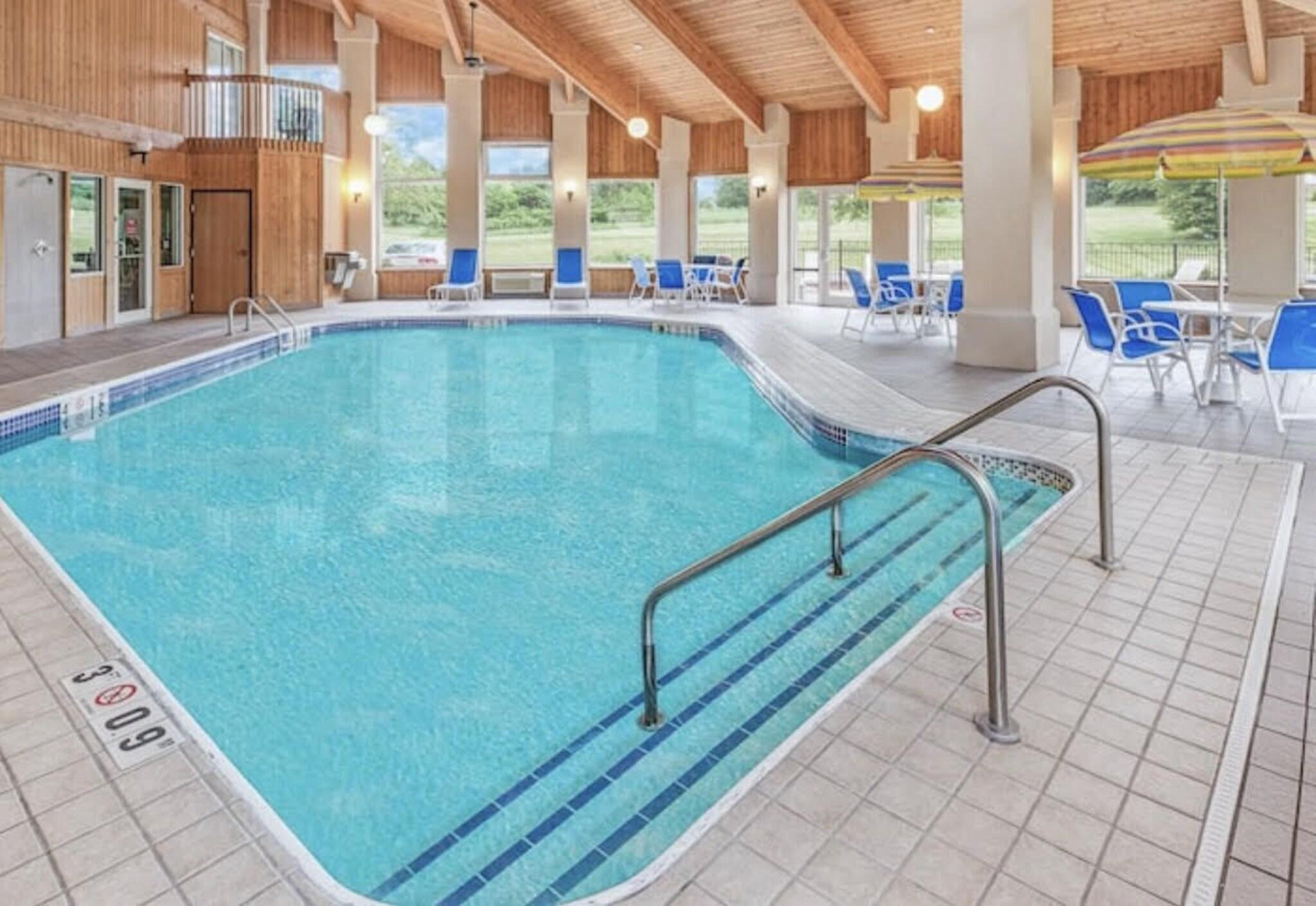 Vista Piscina Baymont by Wyndham Howell/Brighton