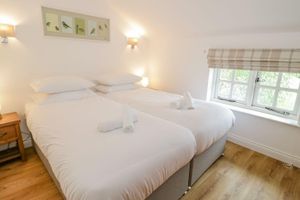 Alquiler Vacacional - Glan Clwyd Isa Denbighshire - Pet Friendly Group accommodation
