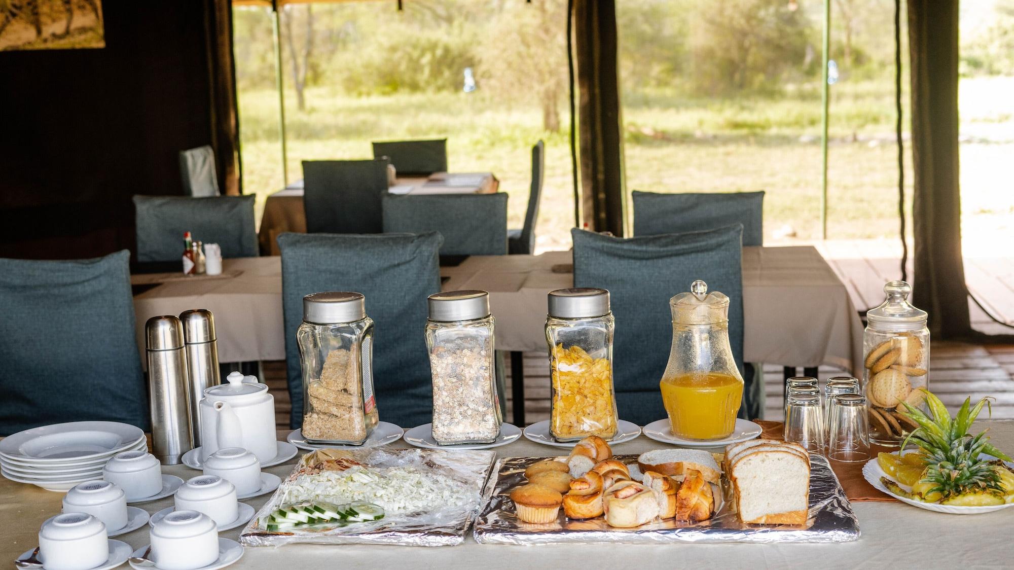 Restaurant Angata Migration Camp