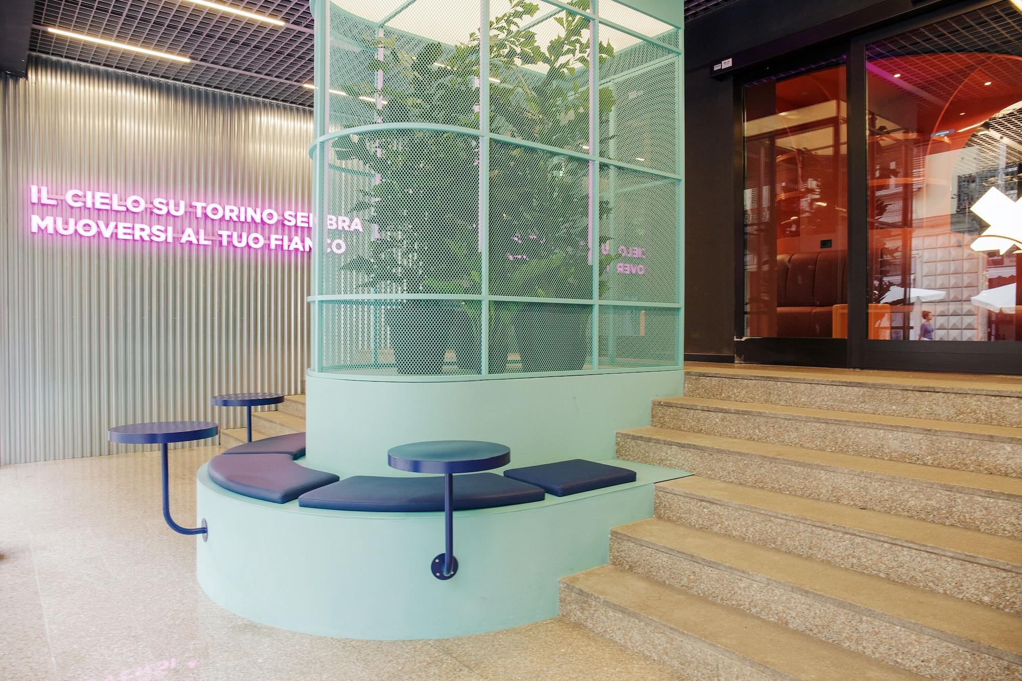 Vista Exterior CX Turin Marconi