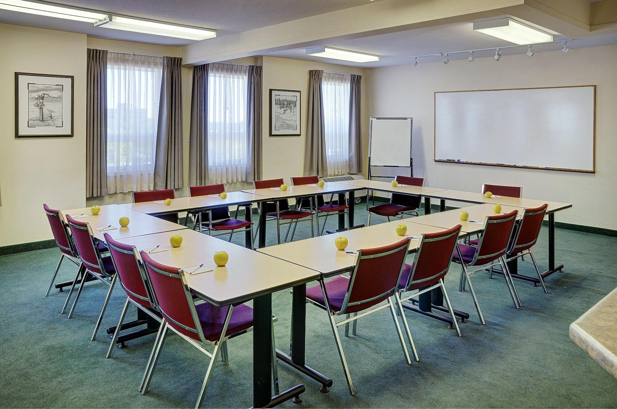 Sala de Reuniones Lakeview Inns & Suites - Okotoks