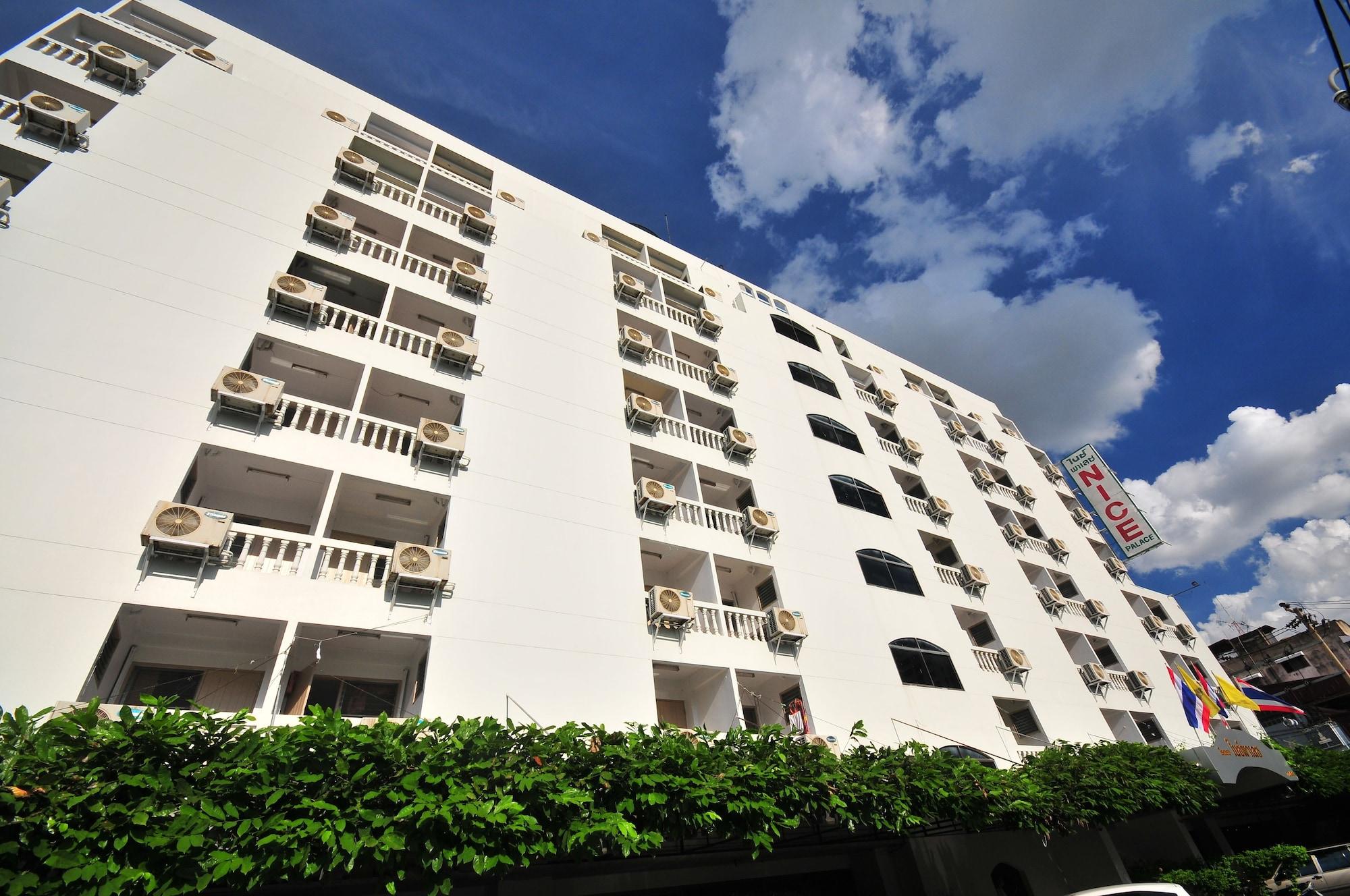 Varios Nice Palace Hotel