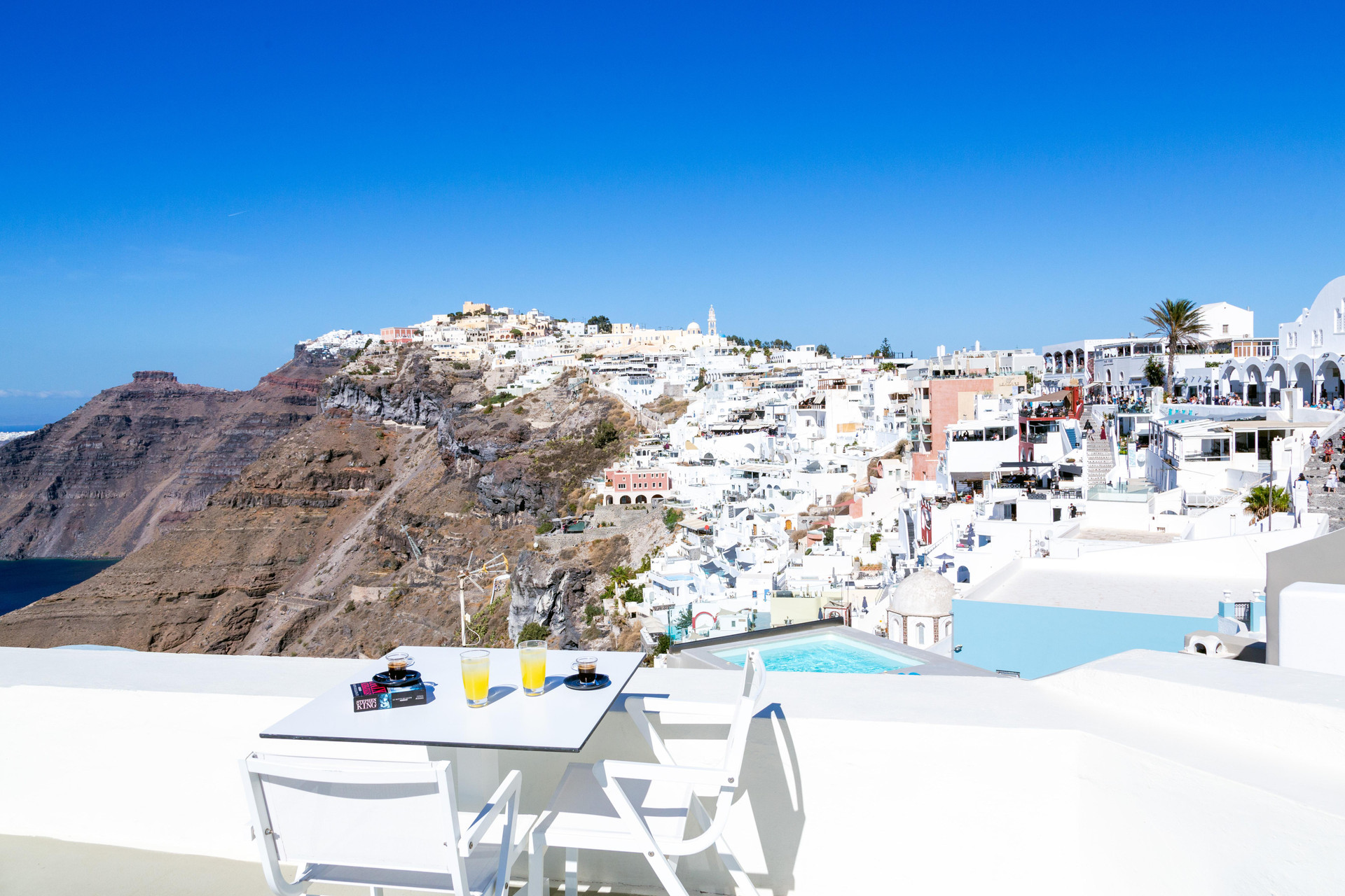 Varios Pantelia Suites