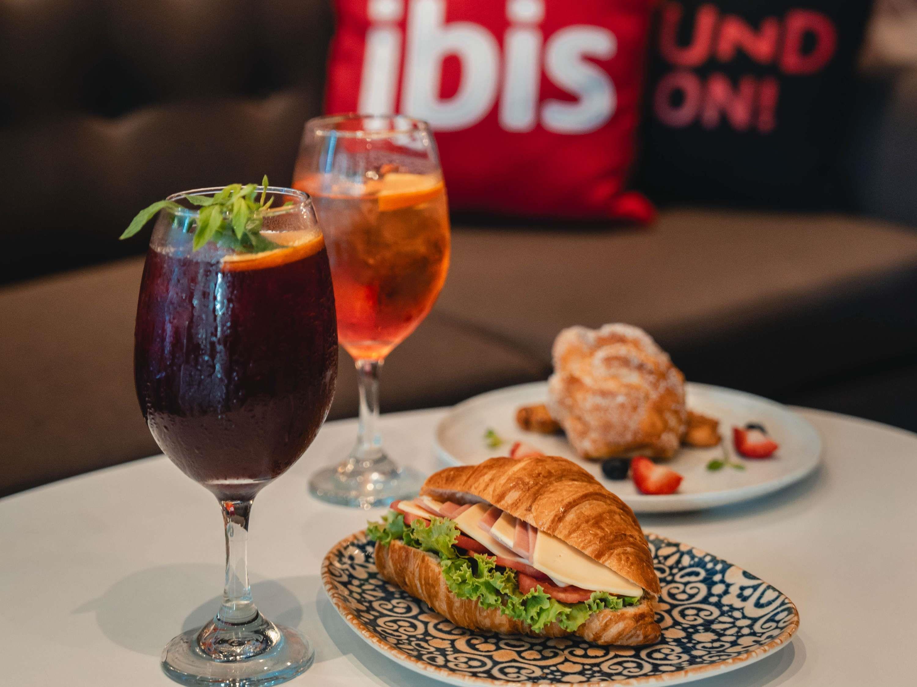Bar/Salón ibis Lima Reducto Miraflores