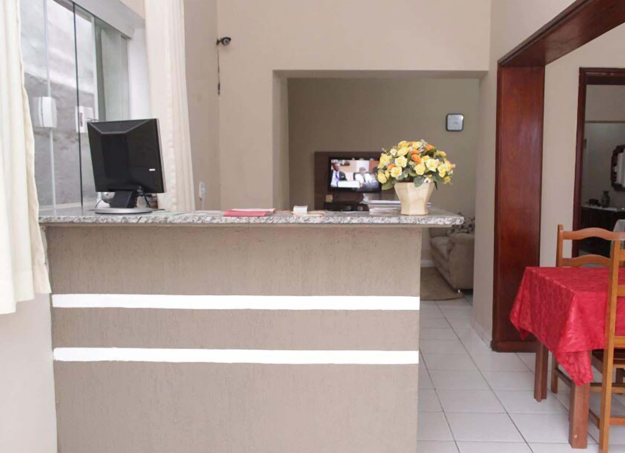 Varios Hotel Calixtro