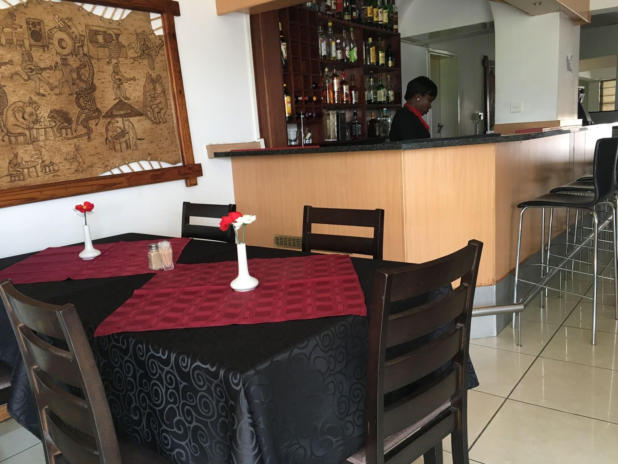 Bar/Salón The Enclave