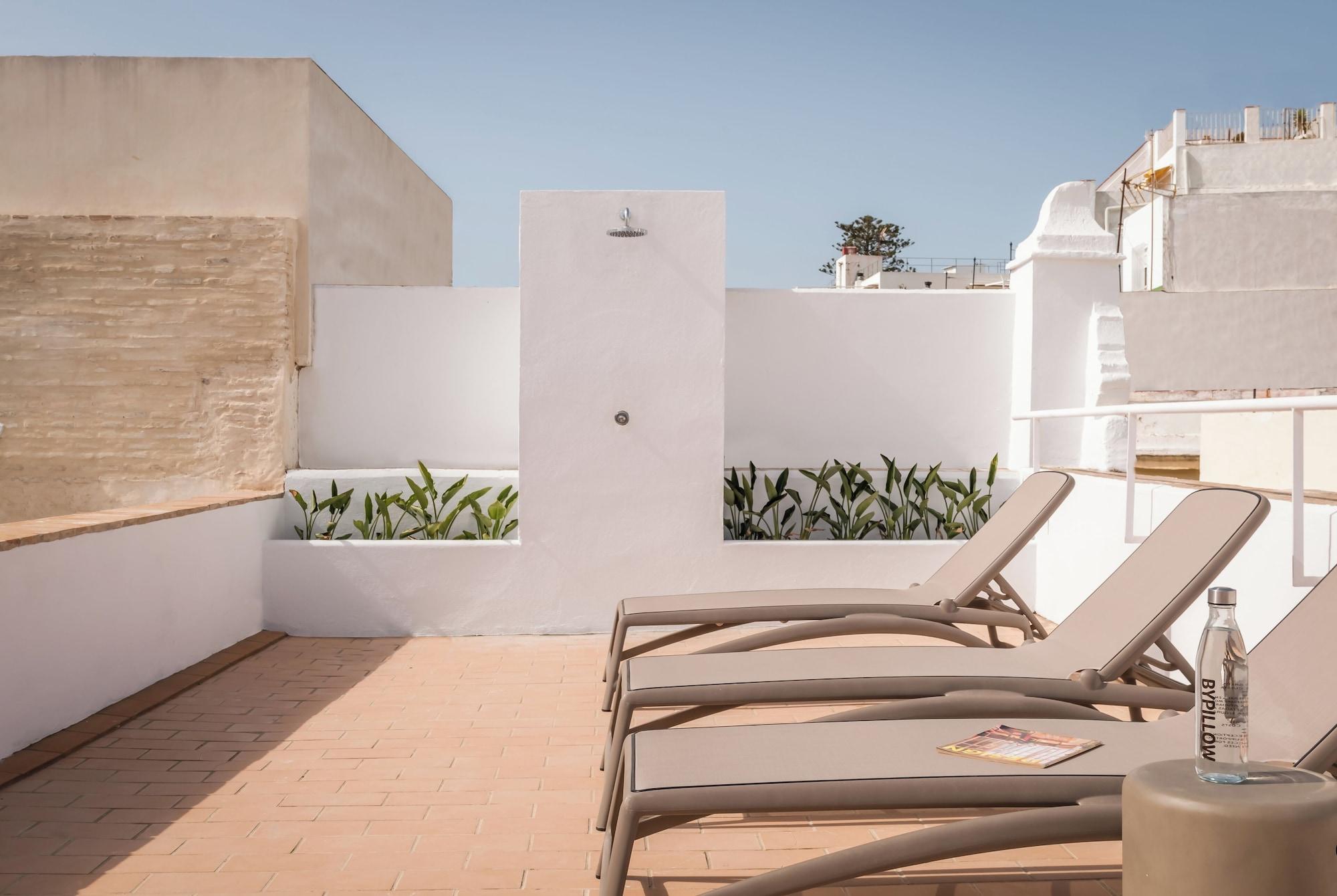 Equipamiento de Habitación BYPILLOW Casa Gades