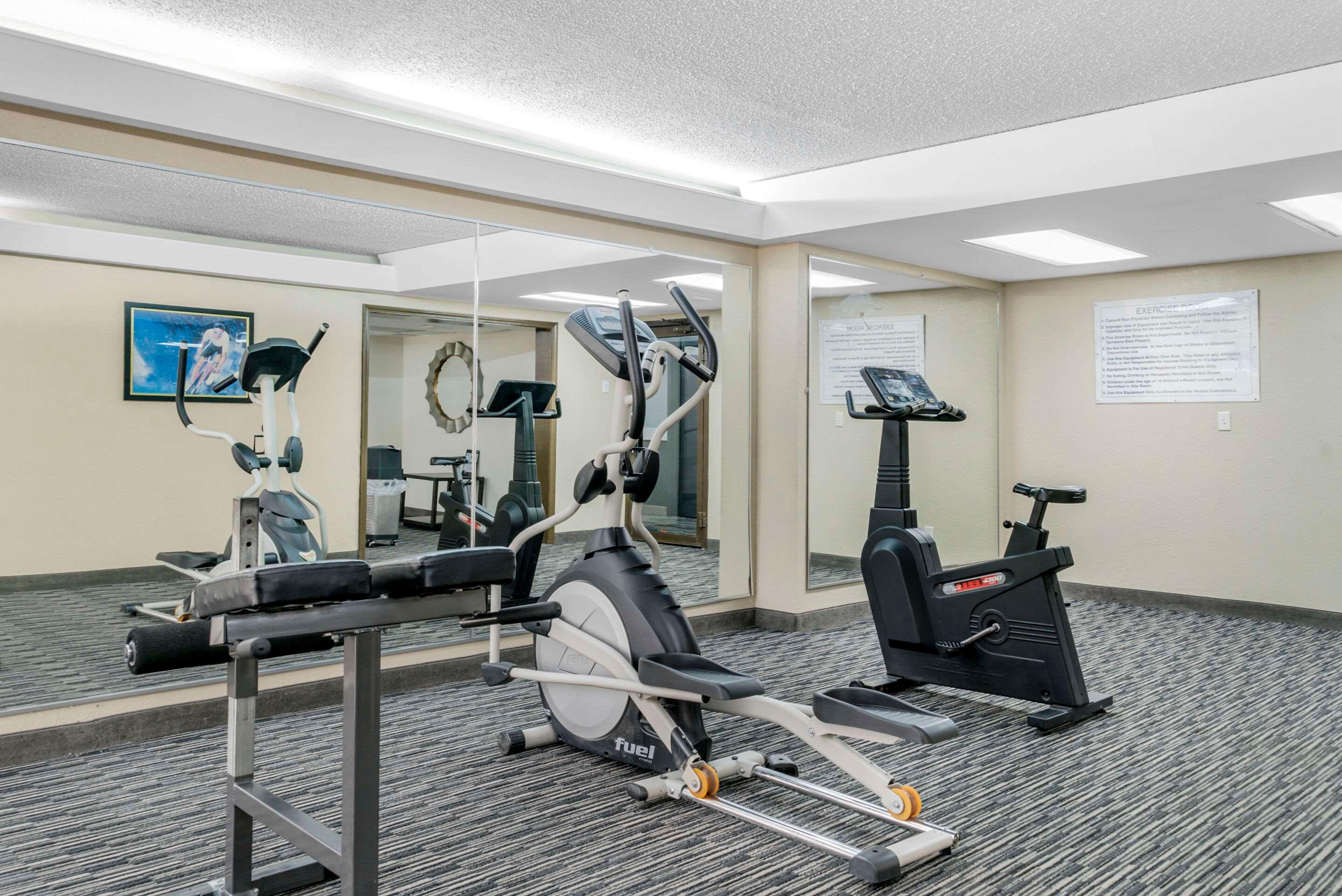 Gimnasio Quality Inn and Suites Livonia