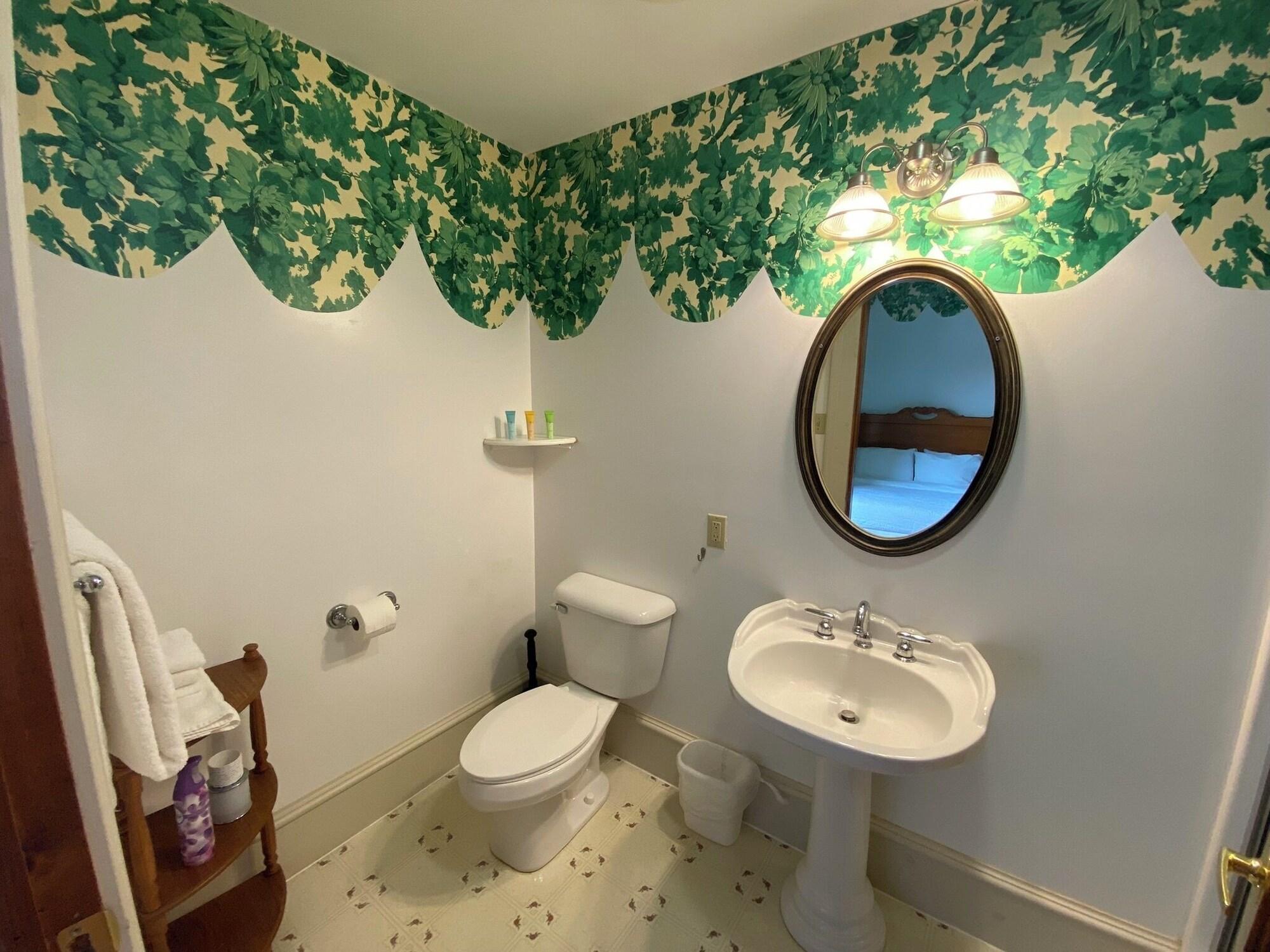 Equipamiento de Habitación Decker Hotel & Bar